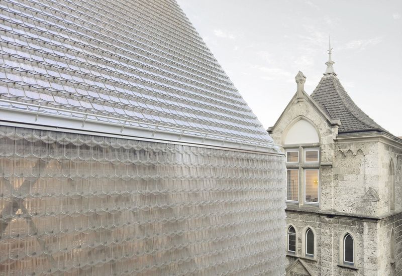 Üvegburkolatú múzeum: Németország új csodája, ami fűtés nélkül is meleg marad!