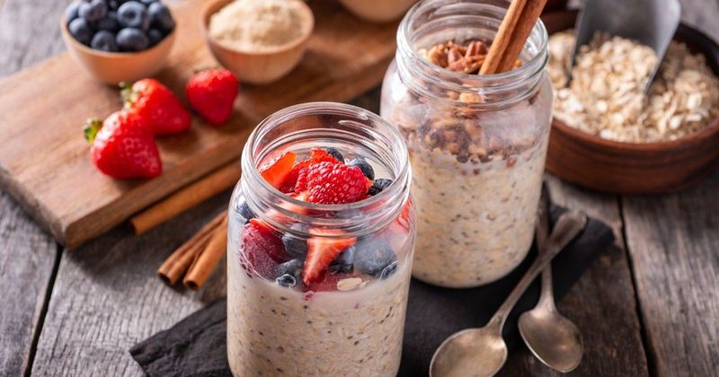 4 TikTok-sztár overnight zabkása, amitől reggel ragyogni fogsz!