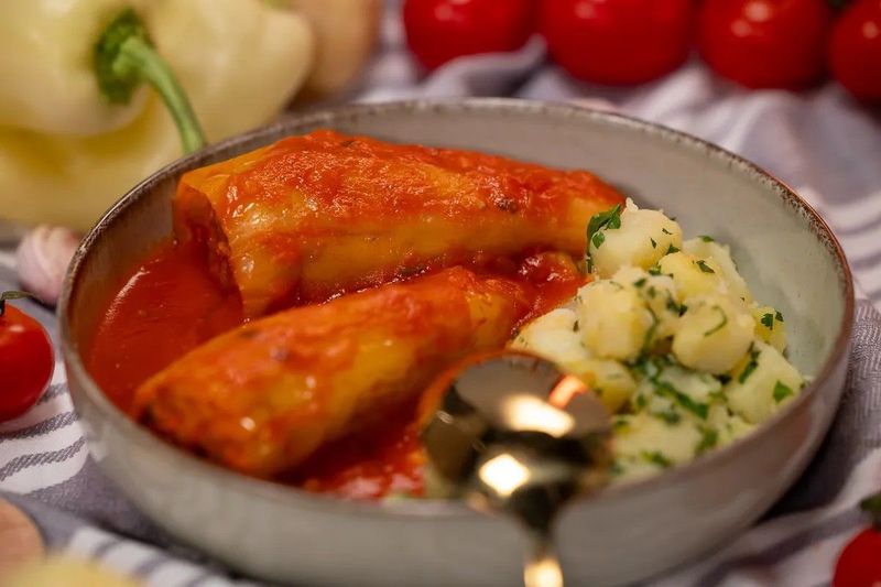 Felejtsd el a modern konyhát: a retro töltött paprika újra hódít!