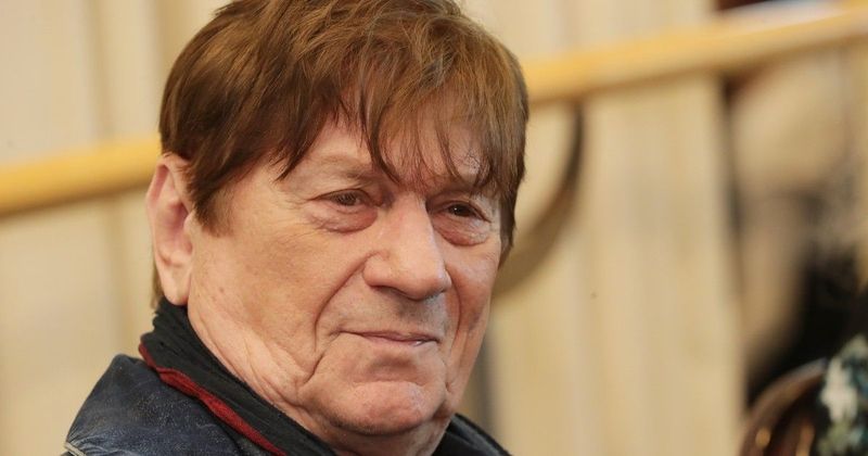 Az ismert színész egészségi állapota aggodalomra ad okot, sokan szorítanak érte