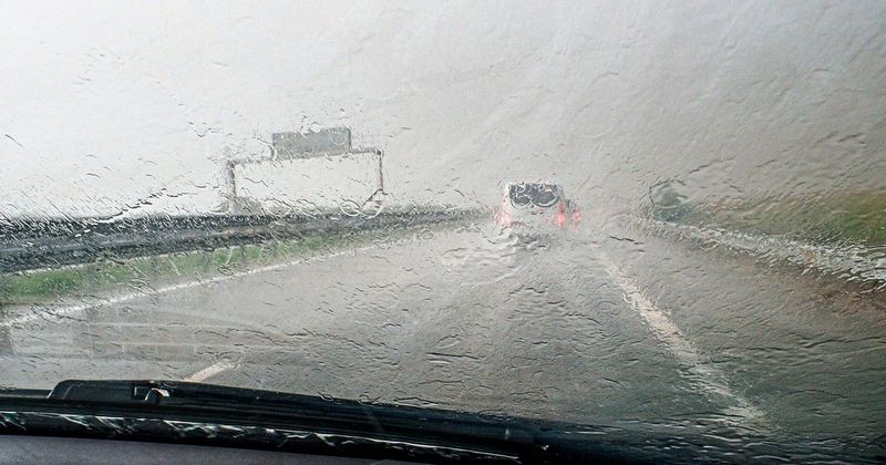 Ónos eső bénítja az országot: teherautó-stop és káosz a láthatáron!