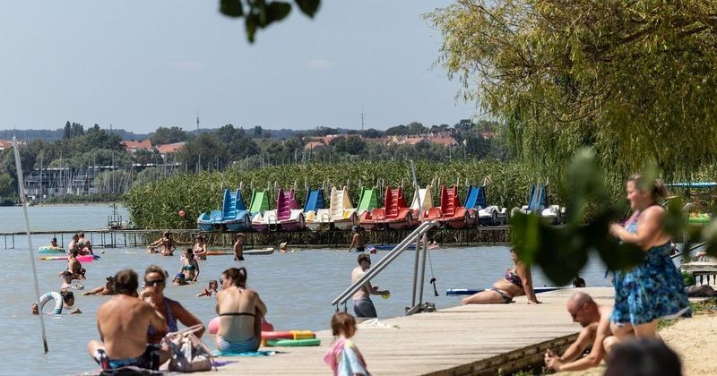 Komoly pénzbüntetés leselkedik a Balaton partján: a strandolók mostantól nem hivatkozhatnak arra, hogy nem tudtak a szabályokról
