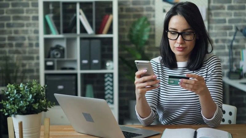 Mobilos bankolás: így próbálják meg kijátszani a felhasználókat a csalók