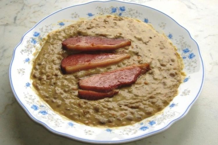 Lencsefőzelék újragondolva: A tökéletes hétköznapi ízrobbanás receptje