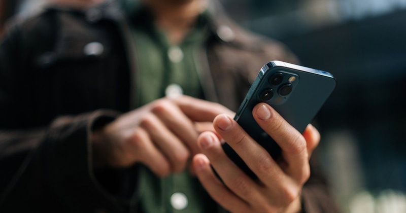 Mobiltelefonok új funkciója: A hívásrögzítés visszatér, de börtön is járhat érte!