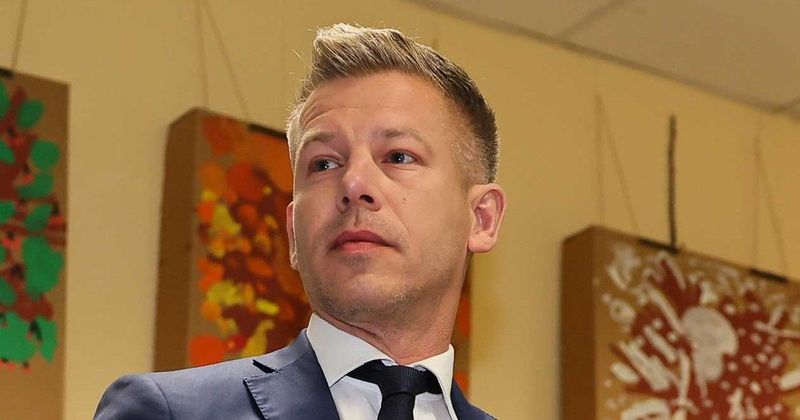 Az ismert politikus váratlan helyen bukkant fel, a fotó mindent megváltoztat