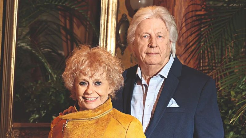 Az ismert színésznő férje meglepő vallomást tett, ezért működik negyven éve a házasságuk