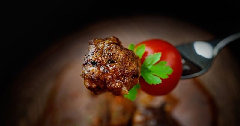 100 évig élhetünk? A húsfogyasztás titka az örök élethez!