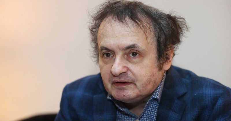 Galla Miklós hazatérésének drámai részletei: rendőrök kísérték haza a humoristát!