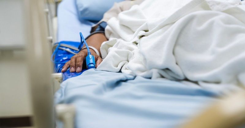 Kórházba került a népszerű színésznő, az egész ország aggódik a sorsáért