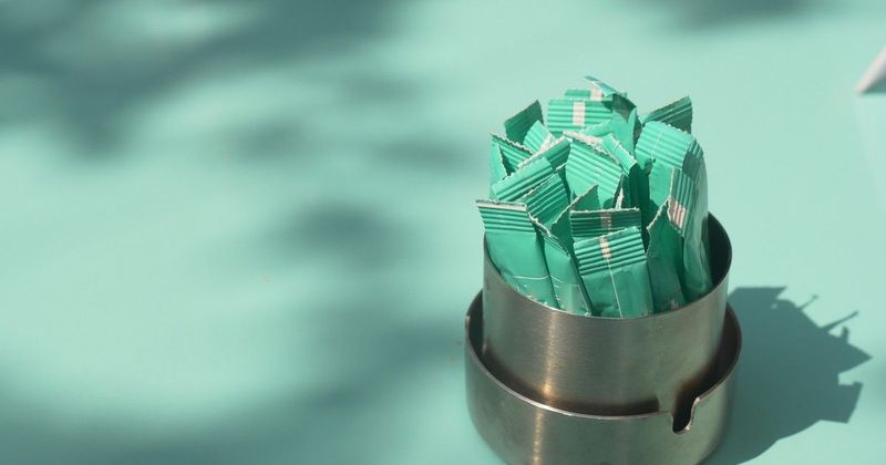 Az ismert édesítő miatt aggódnak az orvosok, új veszélyre hívták fel a figyelmet