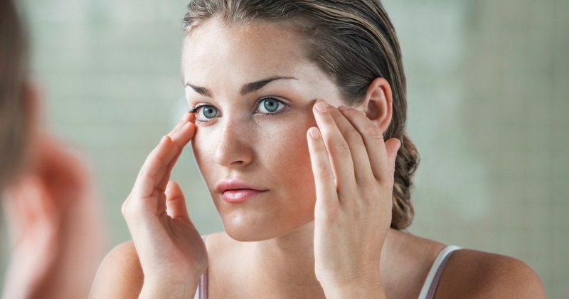 A bőr és a lélek kapcsolata: apró jelek, amikre érdemes odafigyelni