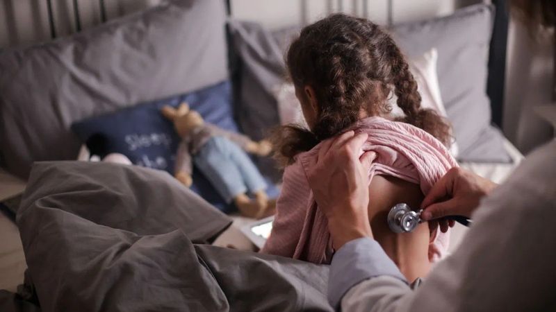 Amikor az anyai megérzés életet menthet: így derült ki a valóság, amikor a lányát majdnem hazaküldték a sürgősségiről