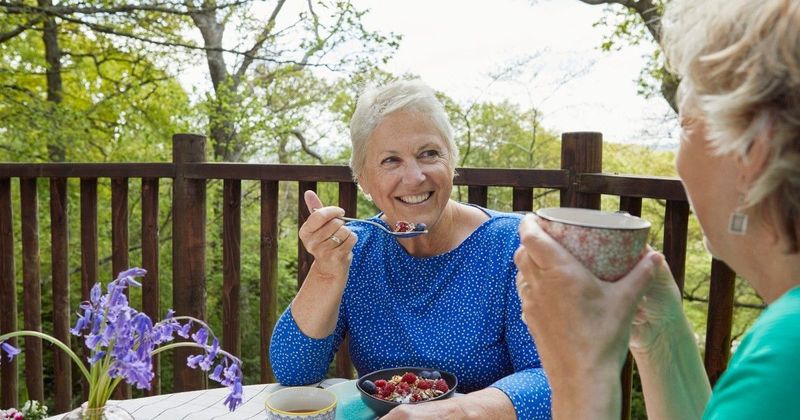 Fedezd fel a 100 évesek titkos reggeli receptjét: A hosszú élet elixírje!