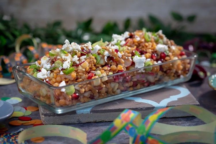 Próbáld ki a szilveszteri asztal sztárját: vöröslencse-saláta recept videóval