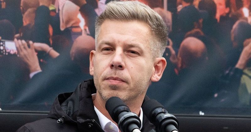 Az ismert politikus váratlan döntése, új fejezet kezdődhet a hazai közéletben