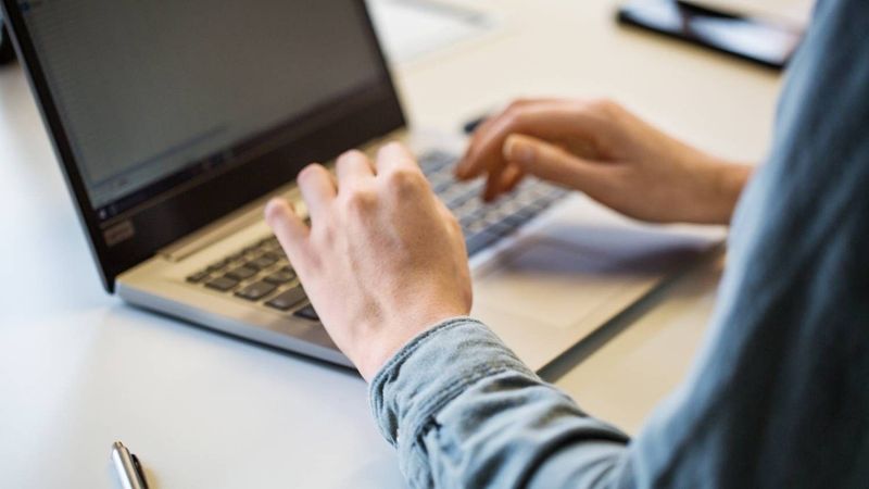 Álláskeresés mesterséges intelligenciával: egy merész próbálkozás, ami vitákat indított