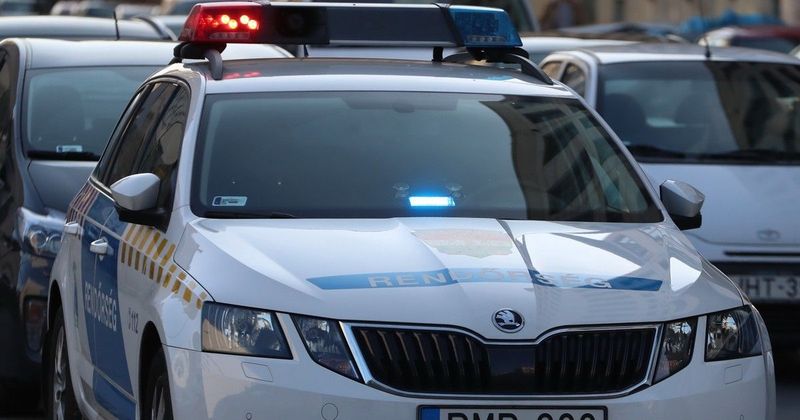 Diákot dobtak a csatornába, a közösségi oldalak is reagáltak az esetre