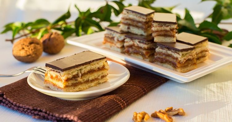 A zserbó titka: Hogyan lett Magyarország kedvenc süteménye?