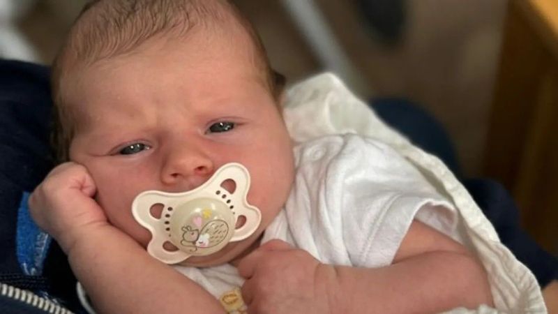 Egy hathetes baba sírása mögött rejtőző tragédia, ami mindent megváltoztatott
