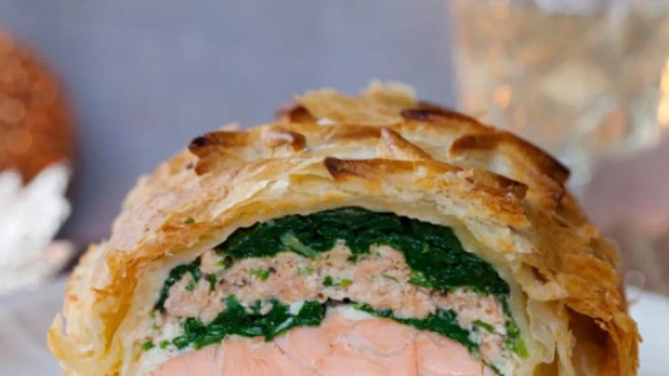 Ínycsiklandó spenótos lazac Wellington: a karácsony sztárja, amit mindenki imádni fog!