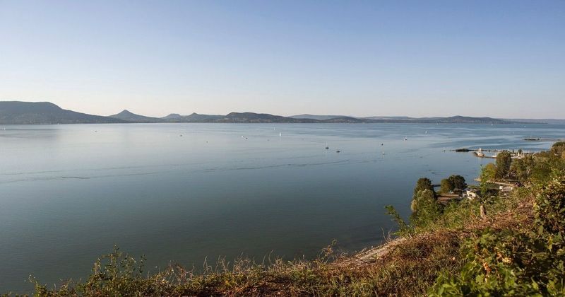 Balaton vészhelyzet: Megdöbbentő vízszint-csökkenés fenyegeti a nyarat!