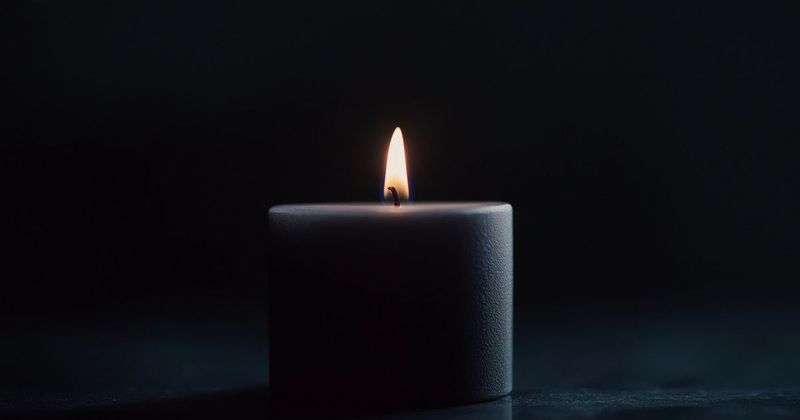 Gyász a közéletben, a közismert politikus elvesztése mindenkit megrázott