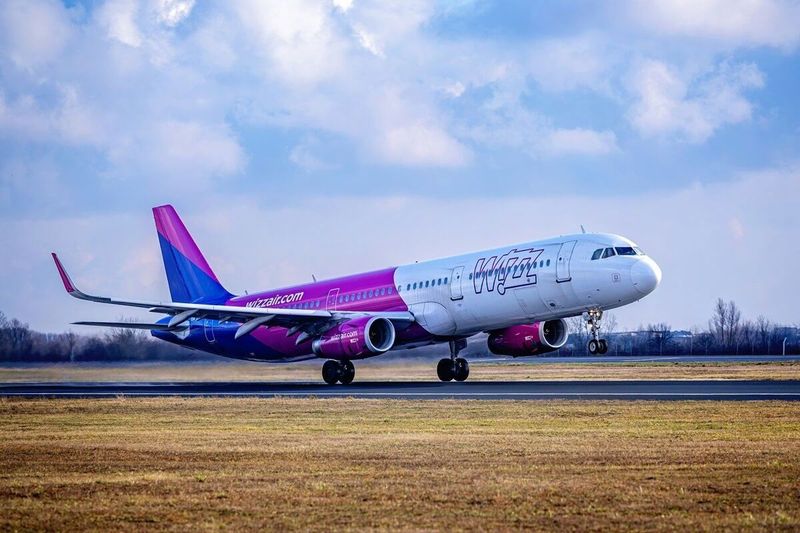 Wizz Air forradalmi újítása: repülés közben üzenetküldés és szórakozás!