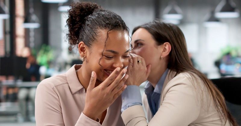 Melyik életmód vezet boldogsághoz, és mit árul el rólunk a pletyka?