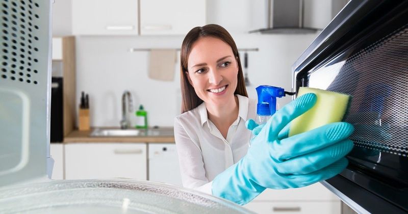 Így lesz a mikród ragyogó tiszta: húgod trükkje mindent visz!