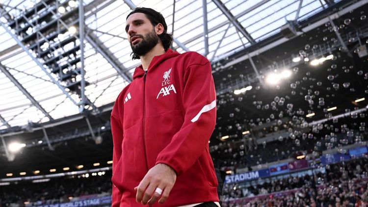 Szoboszlai Dominik luxusajándékot adott egy random embernek? Mi az igazság?