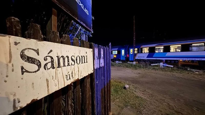 Súlyos vasúti baleset bénította meg Debrecen forgalmát, sokan órákig várakoztak