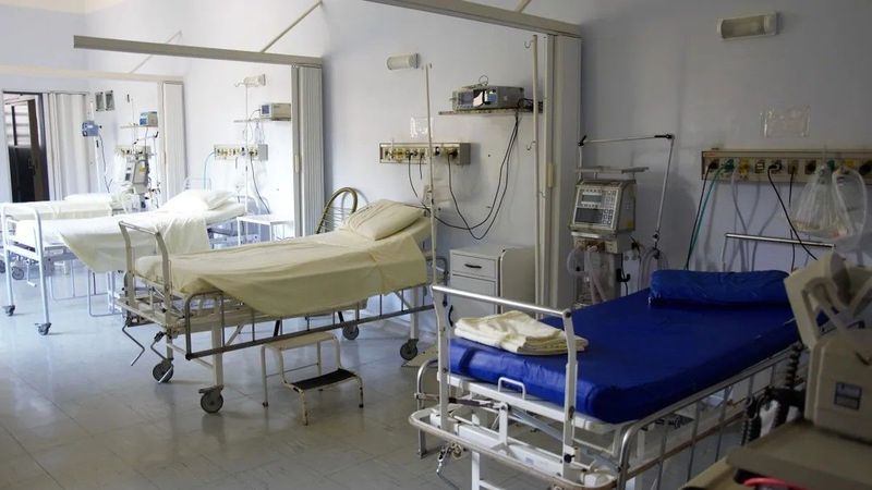 A hét éves kislány reggeli rosszullétei mögött sokáig rejtve maradt a végzetes betegség – a szülői kitartás ellenére sem javultak az esélyek