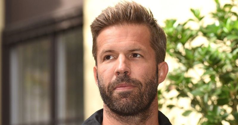 Az ismert műsorvezető hatalmas veszteséget szenvedett, vajon hogyan folytatja tovább?