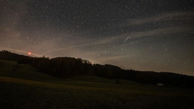Új meteorraj érkezett, a Föld légkörét különös égi jelenségek fenyegetik