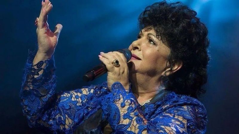 Az ismert énekes családjában új csoda született, megható kép járja be a netet