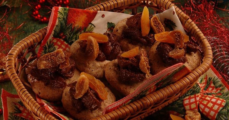 Mogyorós habcsók fügével: Az édesség, amiért mindenki megőrül!