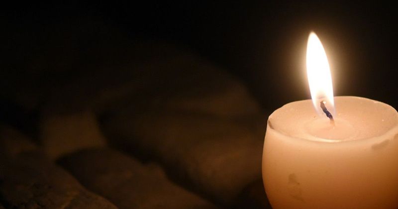 Hollywood gyászol: A sármos Dr. Sloan tragikus búcsúja 53 évesen