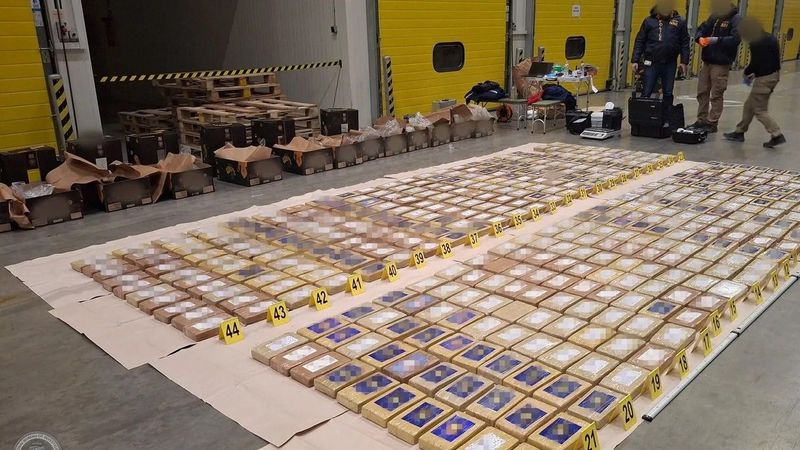 Banános dobozok között bukkantak rá, új korszak kezdődhet a hazai kábítószer-ellenes harcban