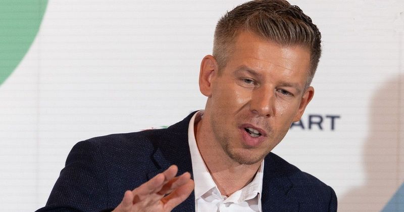 Az ismert politikus új irodáját mutatta meg, ezzel mindenkit meglepett