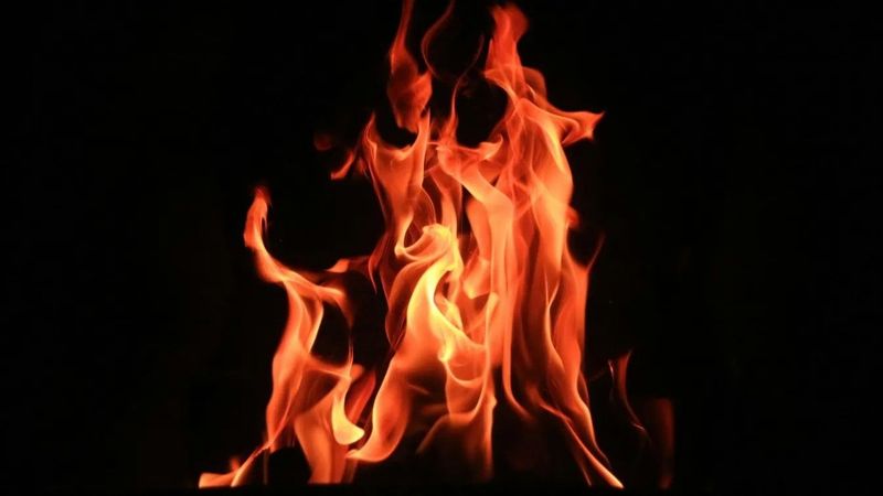 Óriási tűz pusztít a környéken, a helyiek aggódva figyelik az eseményeket